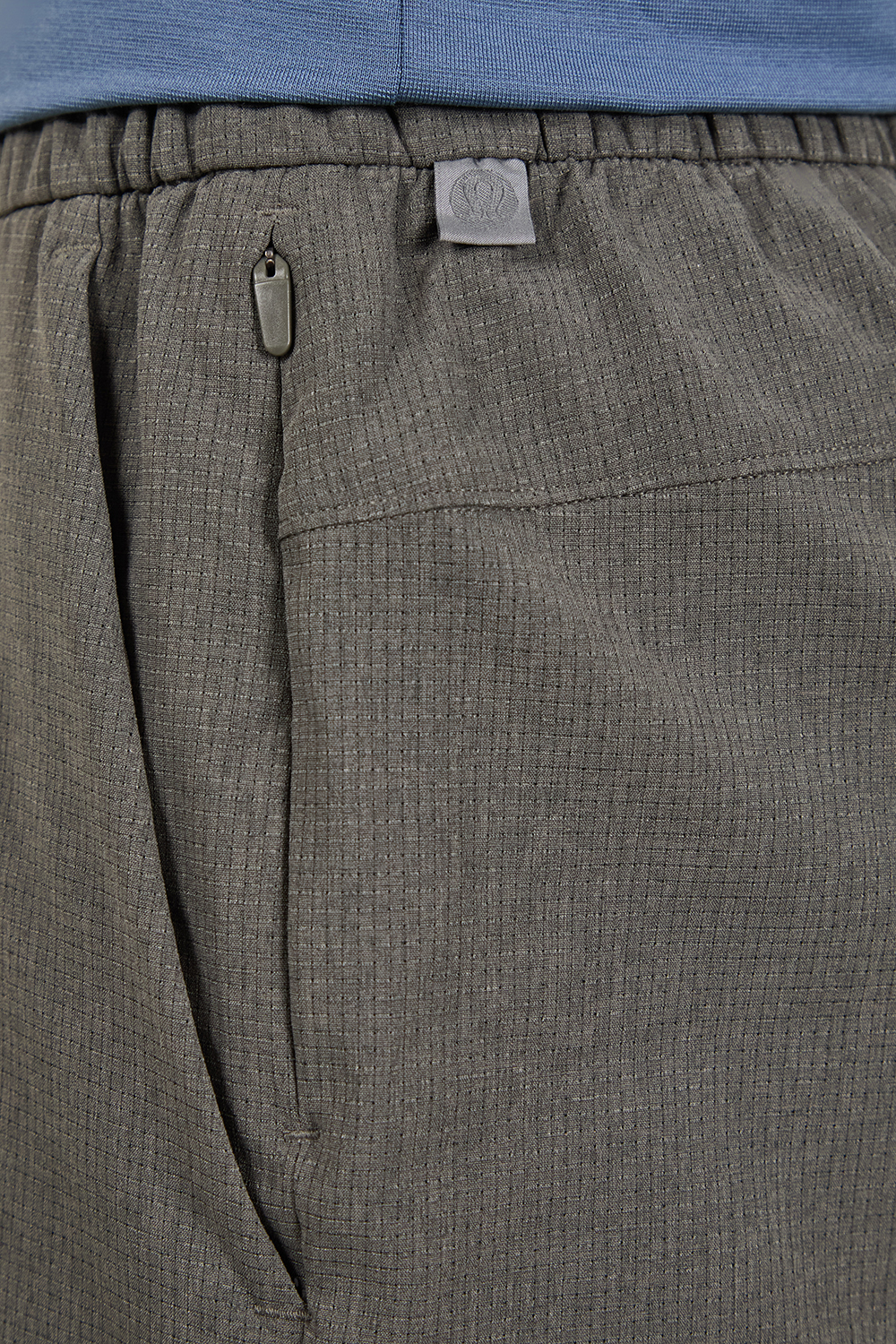 תמונת תקריב דוגמן של ABC WovenAir Pull-On Short 5