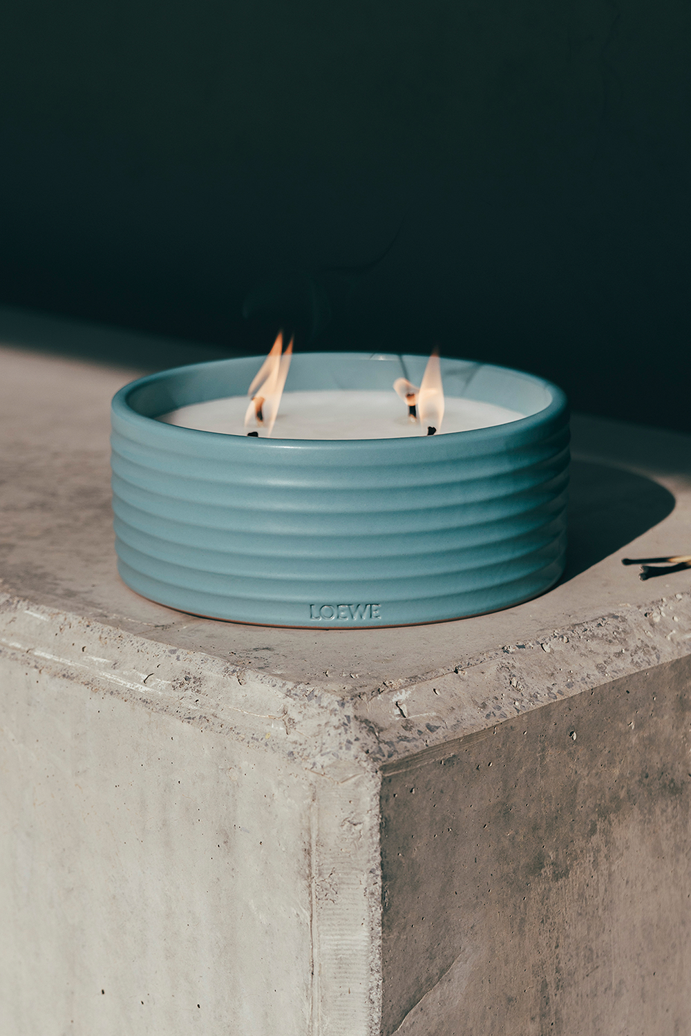 תמונת פנים של LOEWE Geranium Outdoor Candle