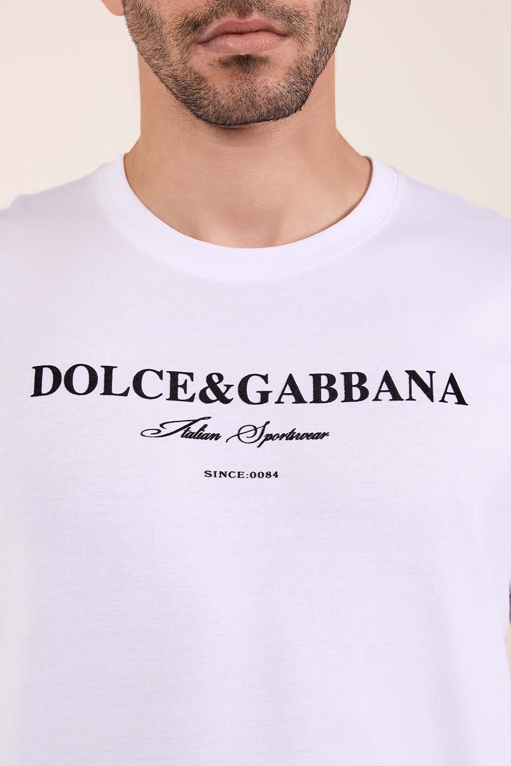 תמונת תקריב דוגמן של חולצת טי