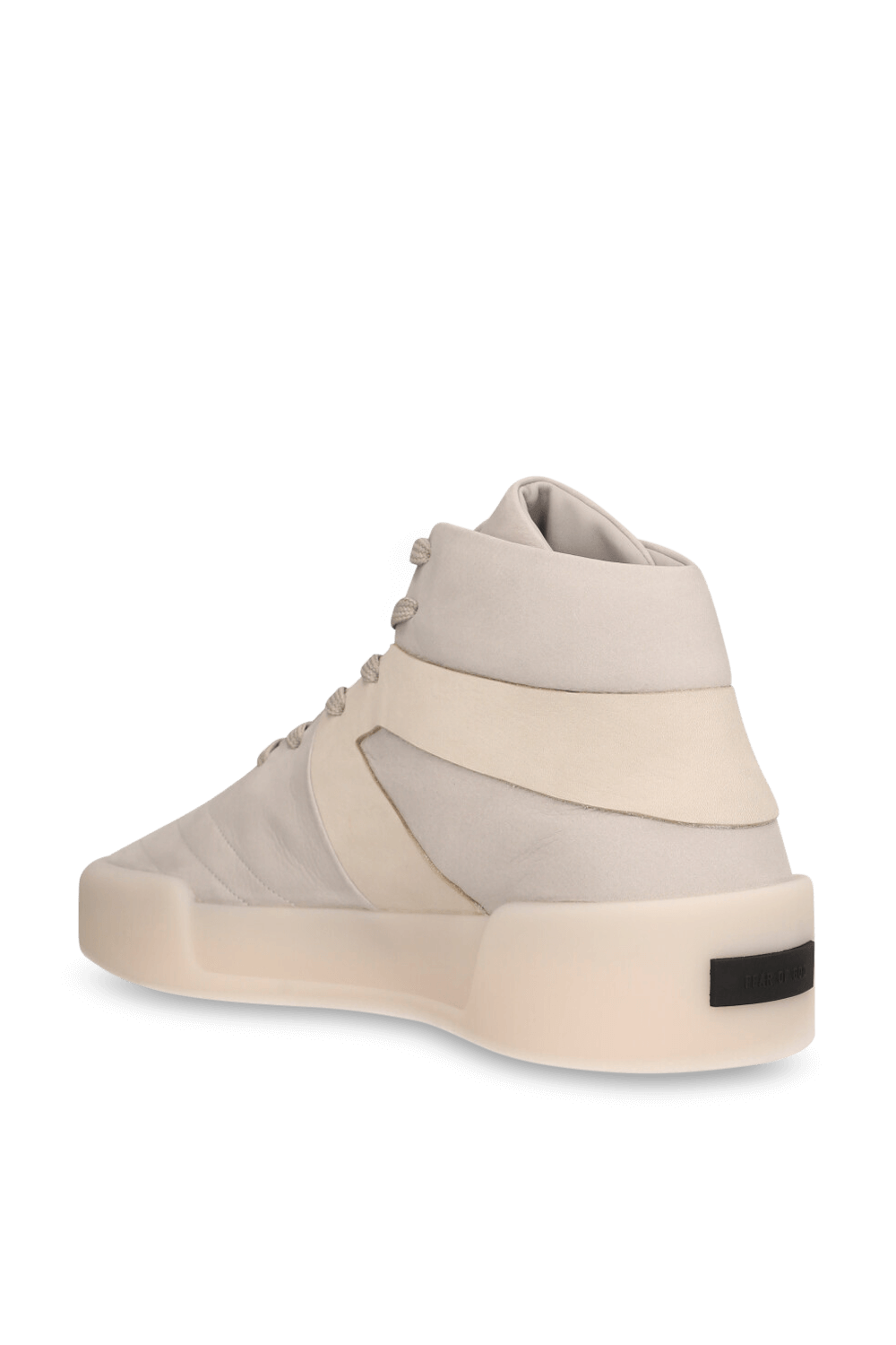 תמונה אחורית של נעלי סניקרס