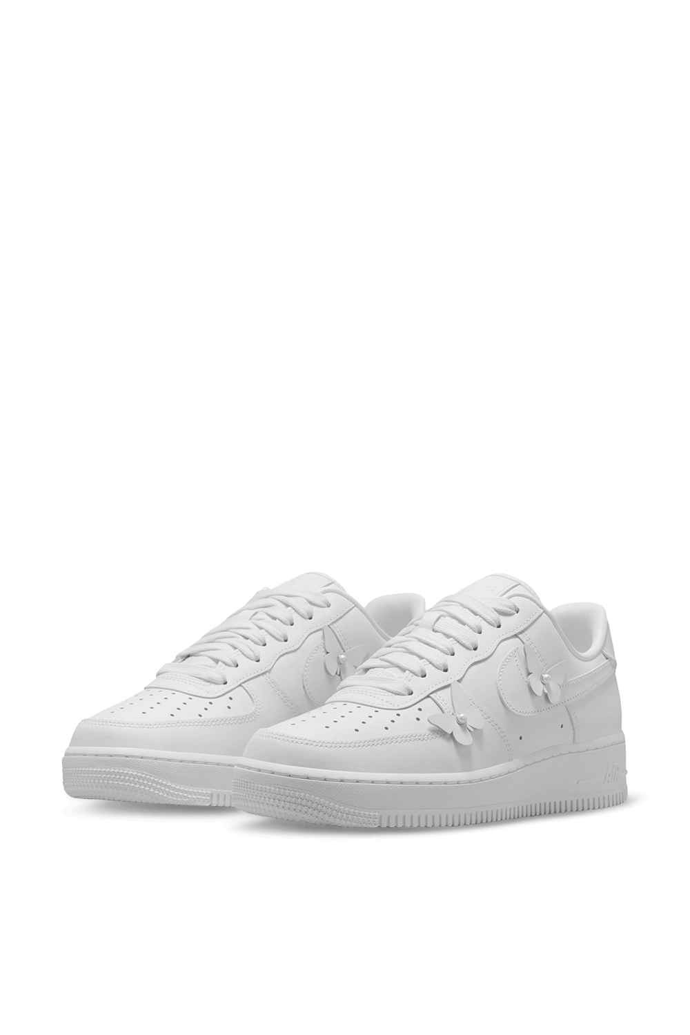 תמונת פנים של נעלי סניקרס אייר פורס 1