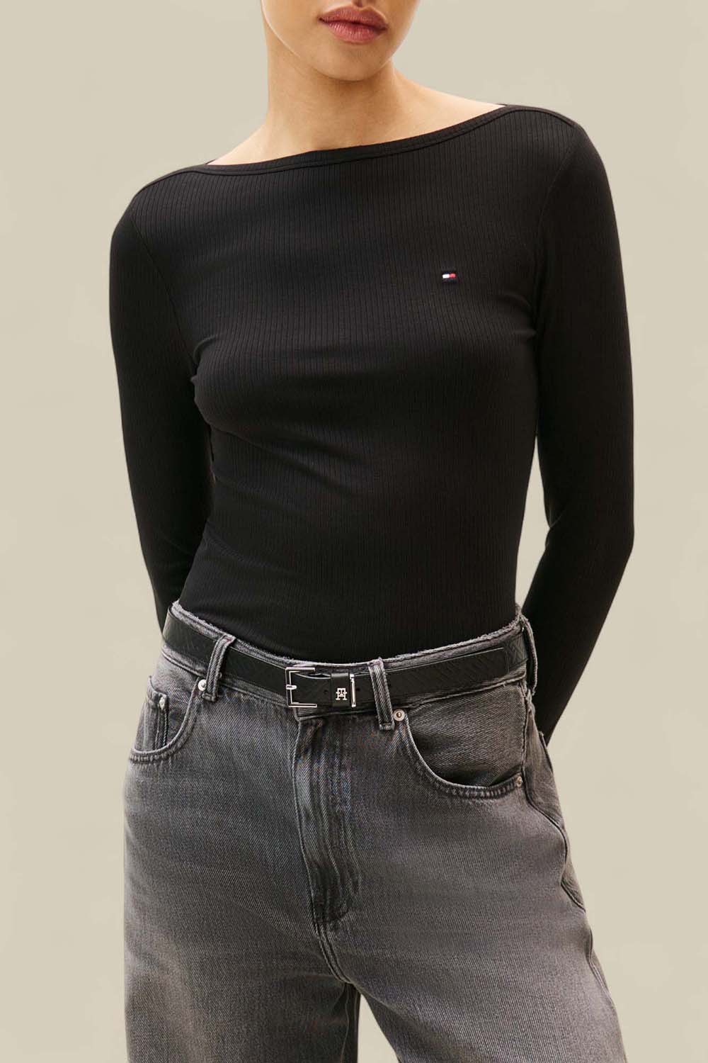 תמונת דוגמן קידמית של חולצת ריב ארוכה