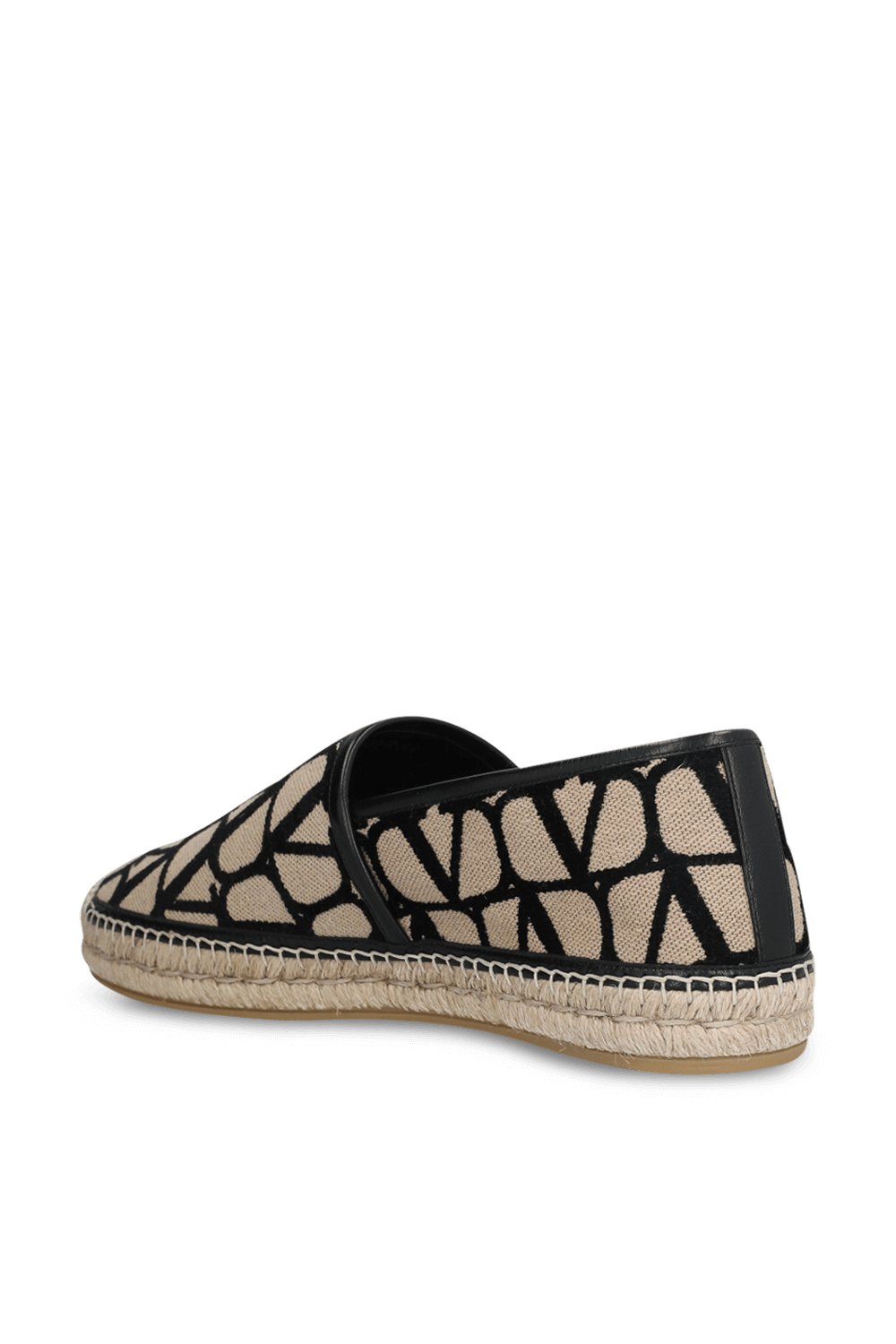 תמונה אחורית של נעלי אספדריל