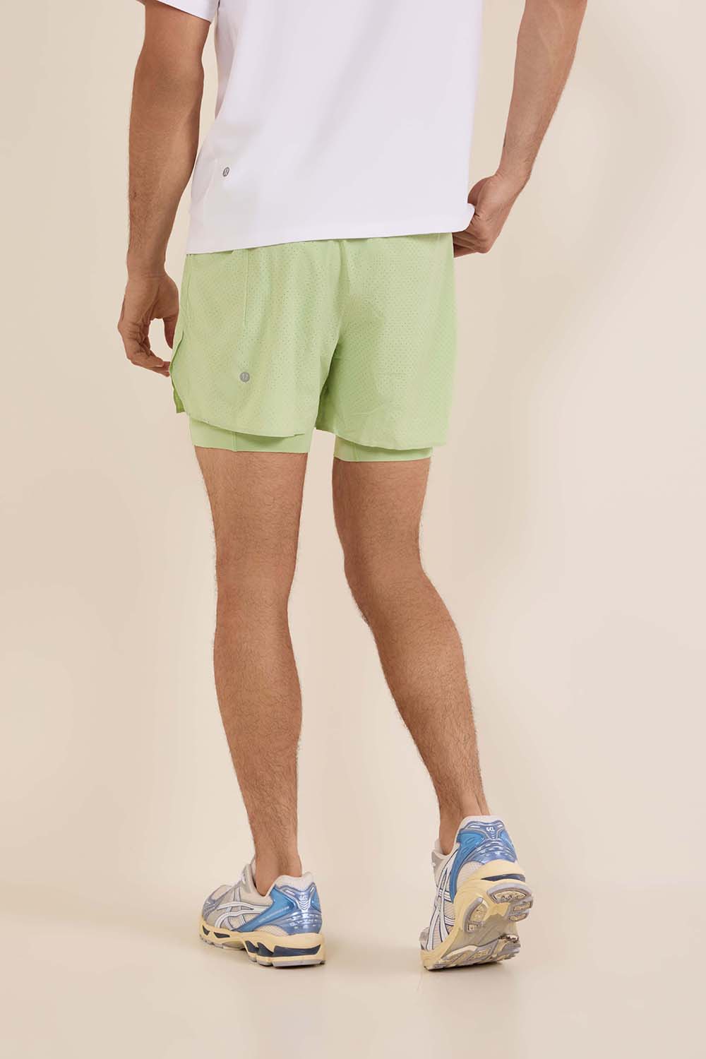 תמונת דוגמן אחורית של Fast And Free Running Short Lined 5