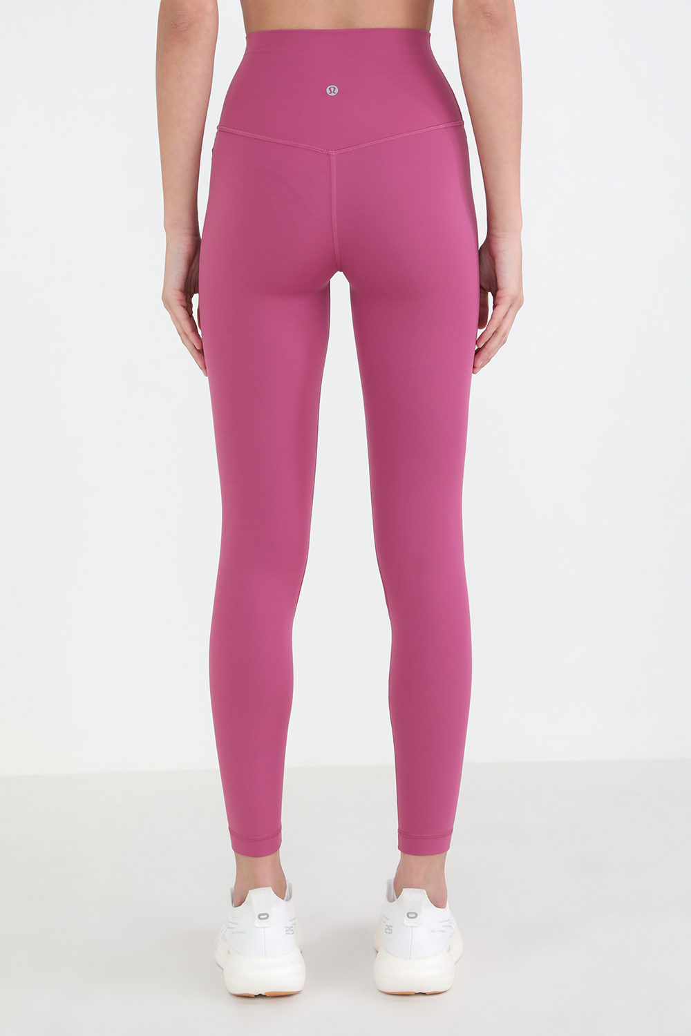 תמונת דוגמן אחורית של Brushed Softstreme Ribbed Zip Flared Pant 32.5