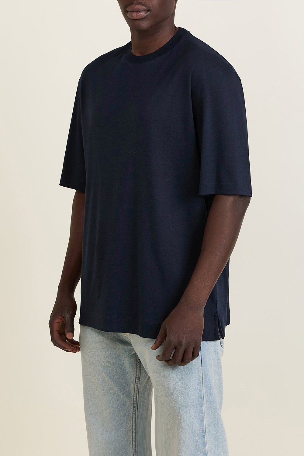 תמונת דוגמן קידמית של חולצת טי