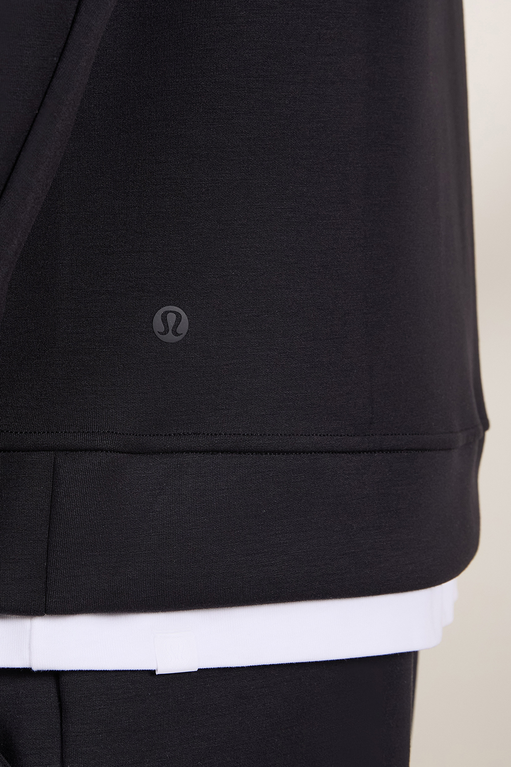 תמונת תקריב דוגמן של Smooth Spacer Crew