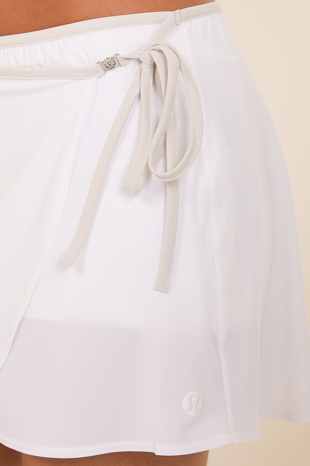 תמונת תקריב דוגמן של Wrap Front Tennis Skirt