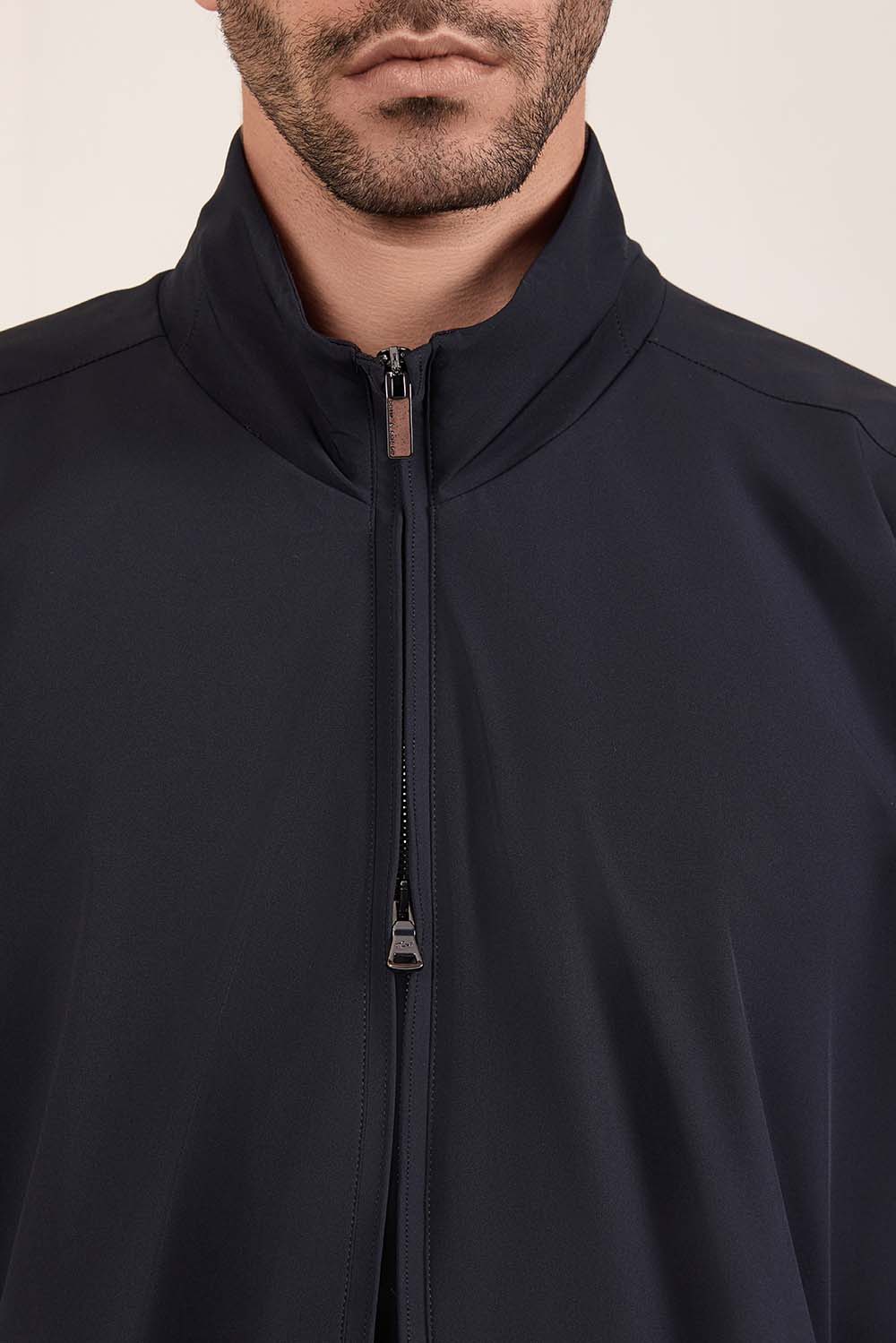 תמונת תקריב דוגמן של ז'קט