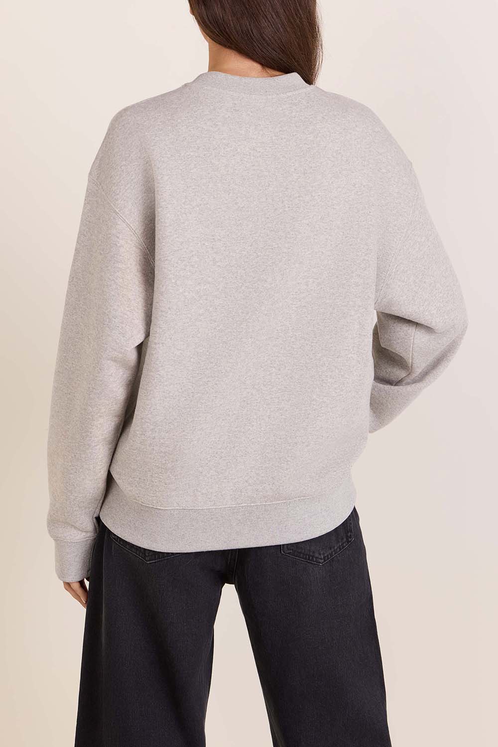 תמונת דוגמן אחורית של סווטשירט