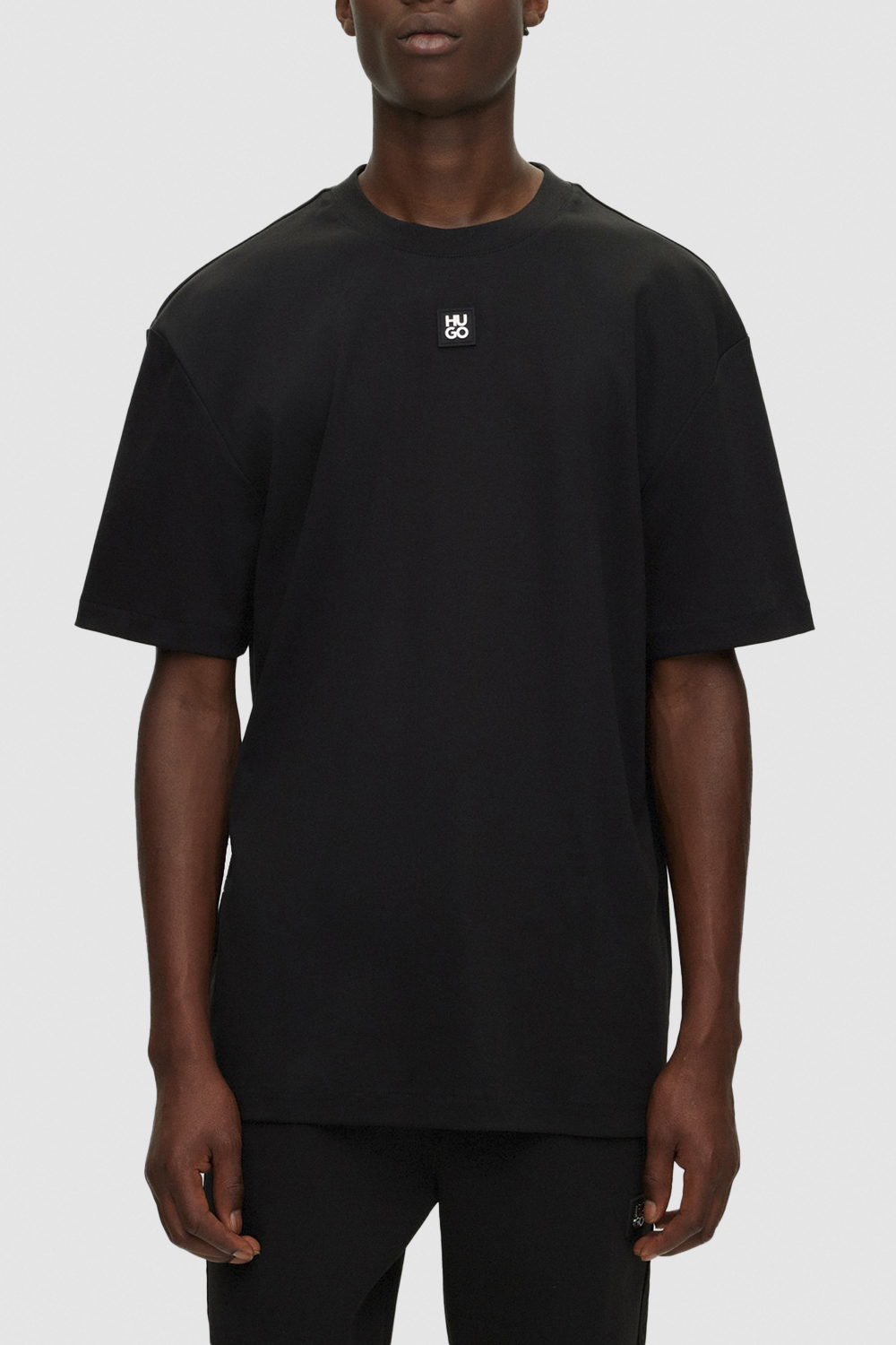 תמונת דוגמן קידמית של חולצת טי