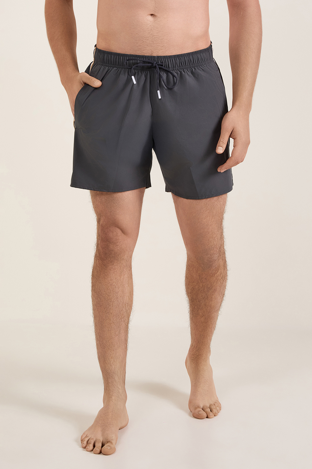 תמונת דוגמן קידמית של מכנסי בגד ים