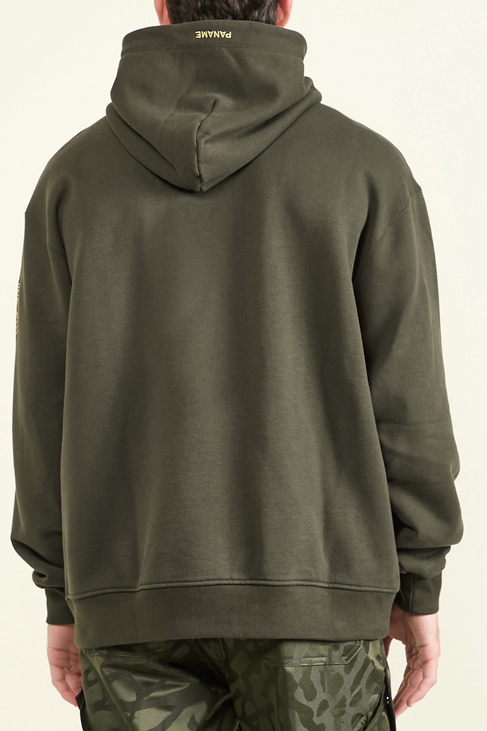 תמונת דוגמן אחורית של סווטשירט פריז סן ז'רמן