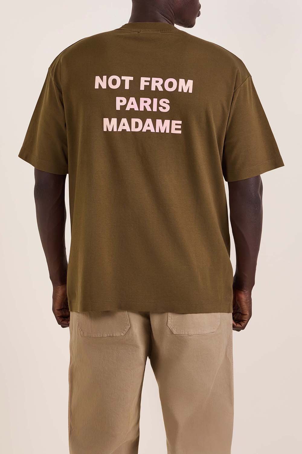 תמונת תקריב דוגמן של חולצת טי