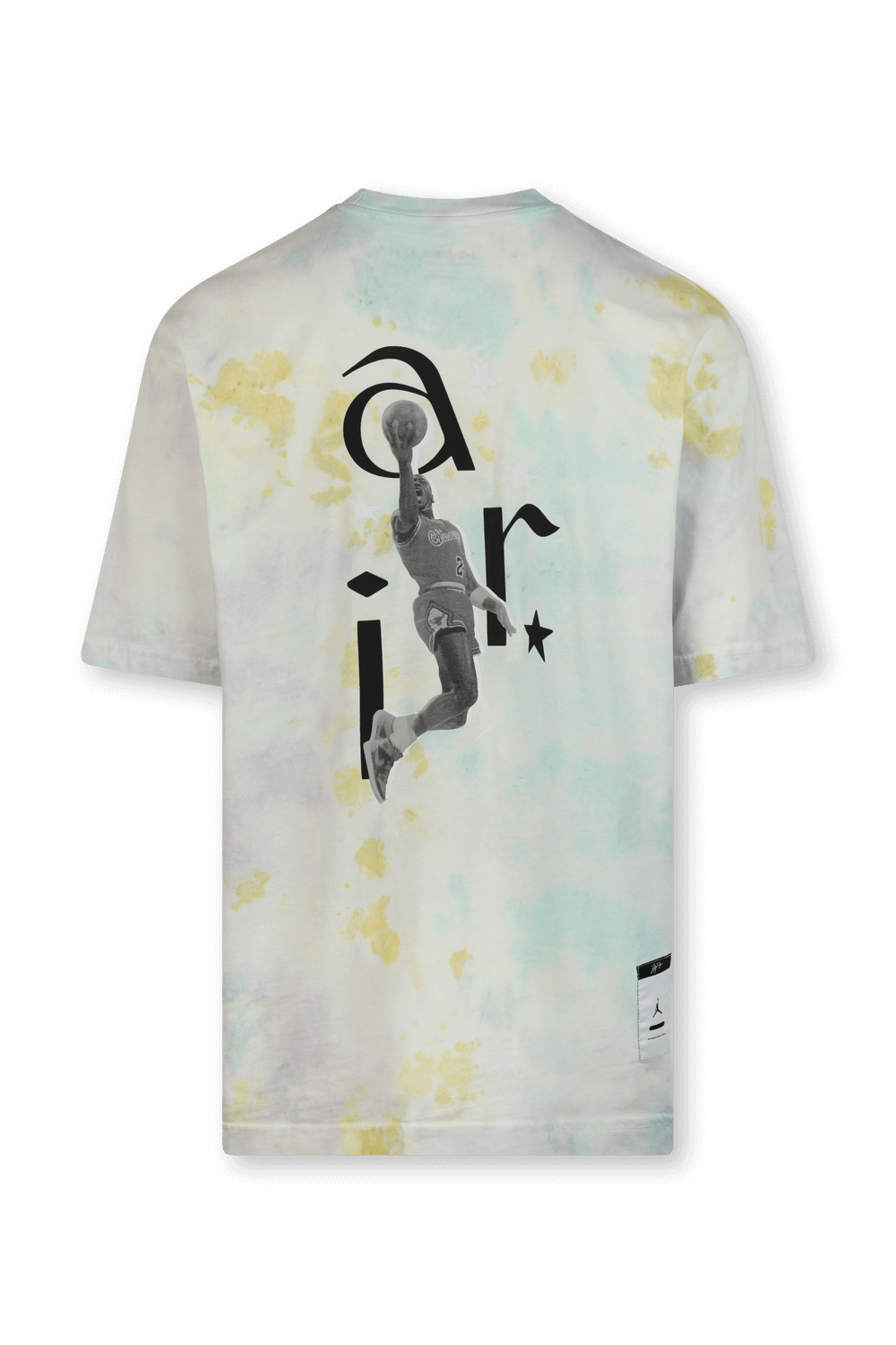 תמונה אחורית של חולצת טי אייר ג'ורדן בגווני טאדי דאי