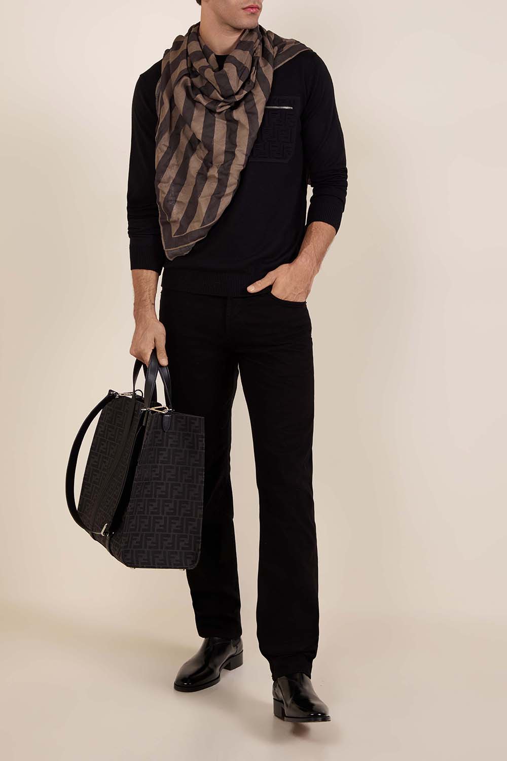 תמונת דוגמן קידמית של צעיף