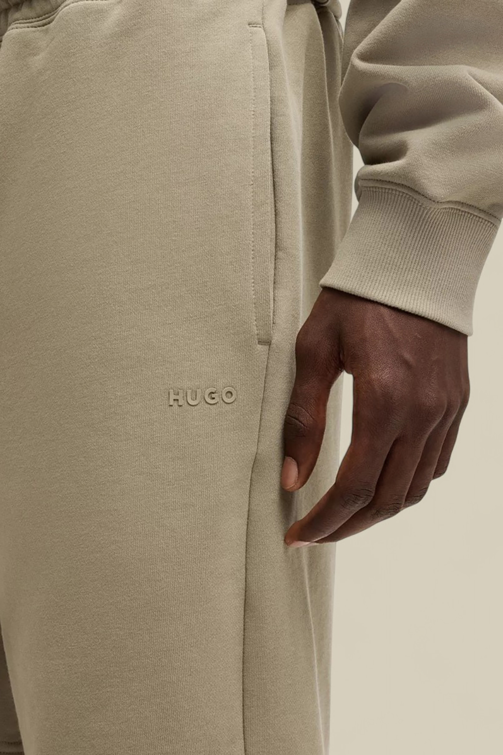 תמונת תקריב דוגמן של מכנסיים קצרים