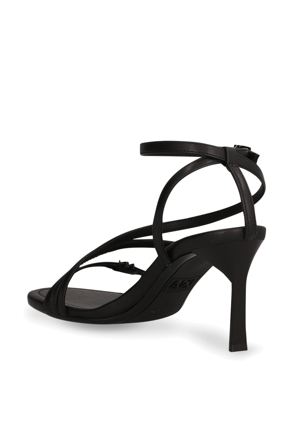 תמונה אחורית של סנדלי עקב