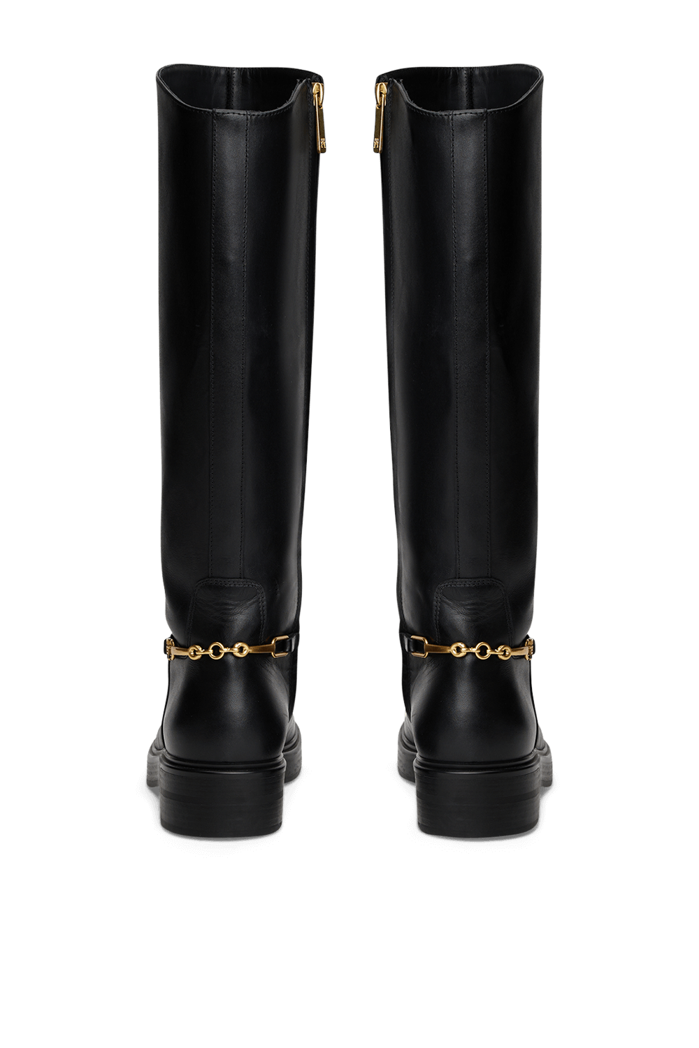 תמונת תקריב של מגפי עור