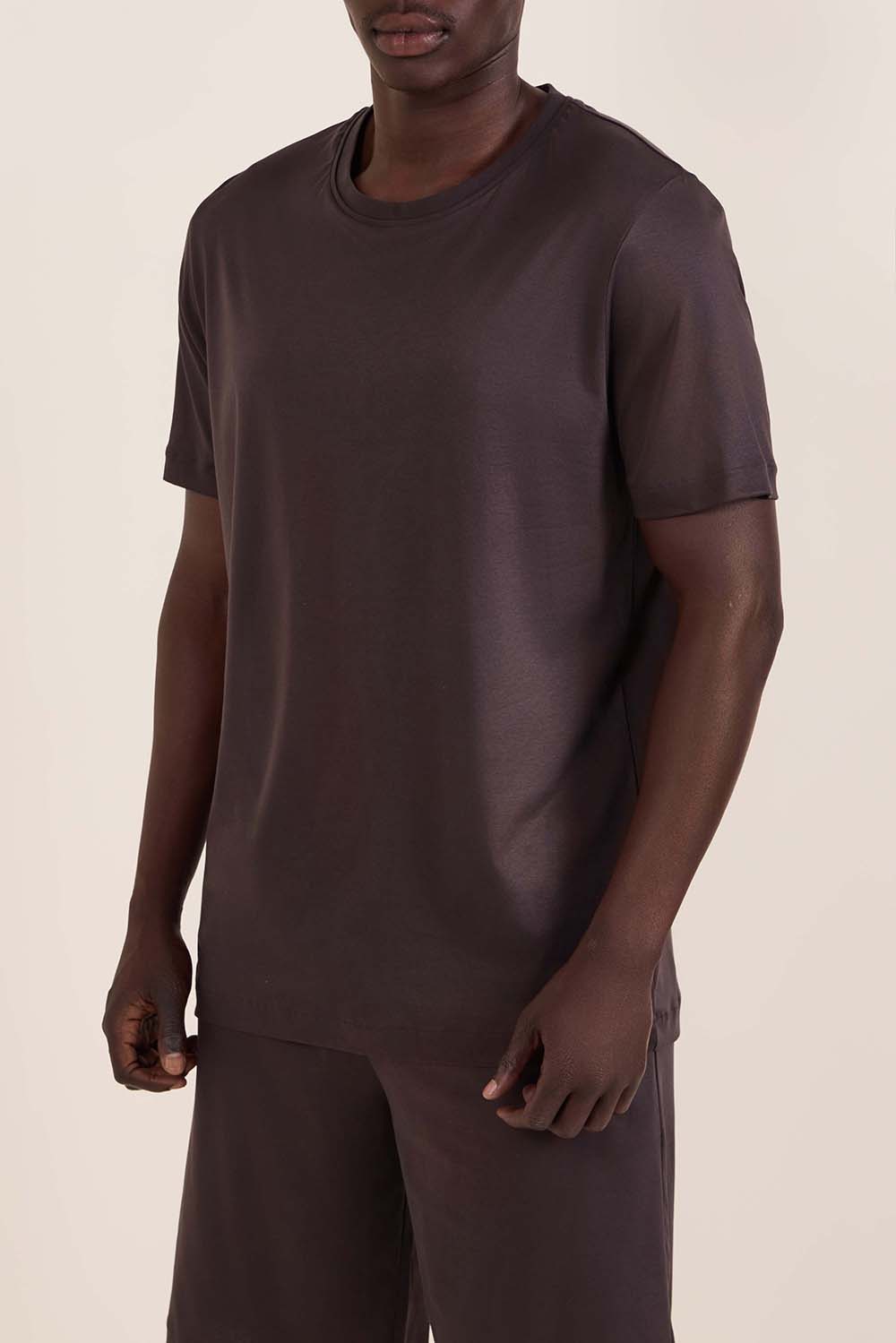 תמונת דוגמן קידמית של חולצת טי