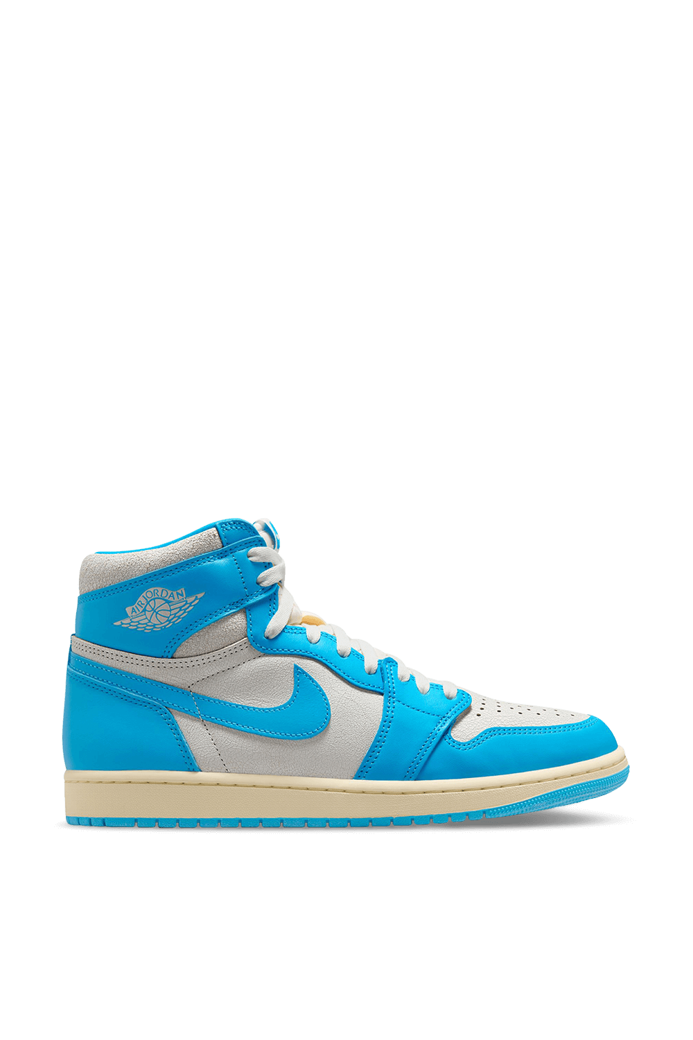 תמונה קידמית של נעלי סניקרס אייר ג'ורדן 1 רטרו