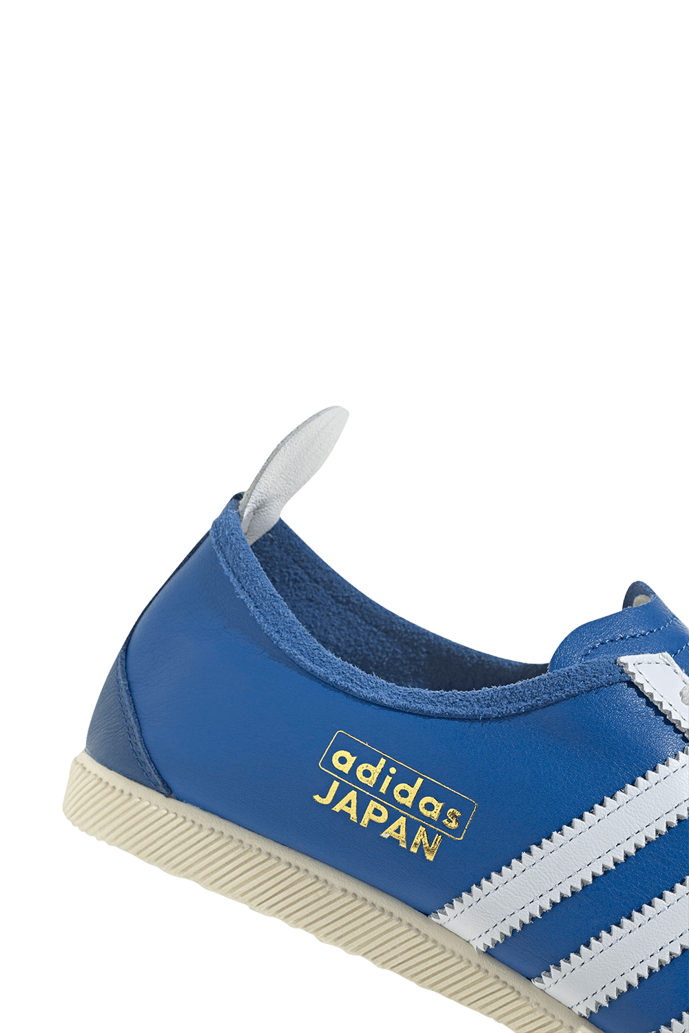 תמונת פנים של נעלי סניקרס יפן