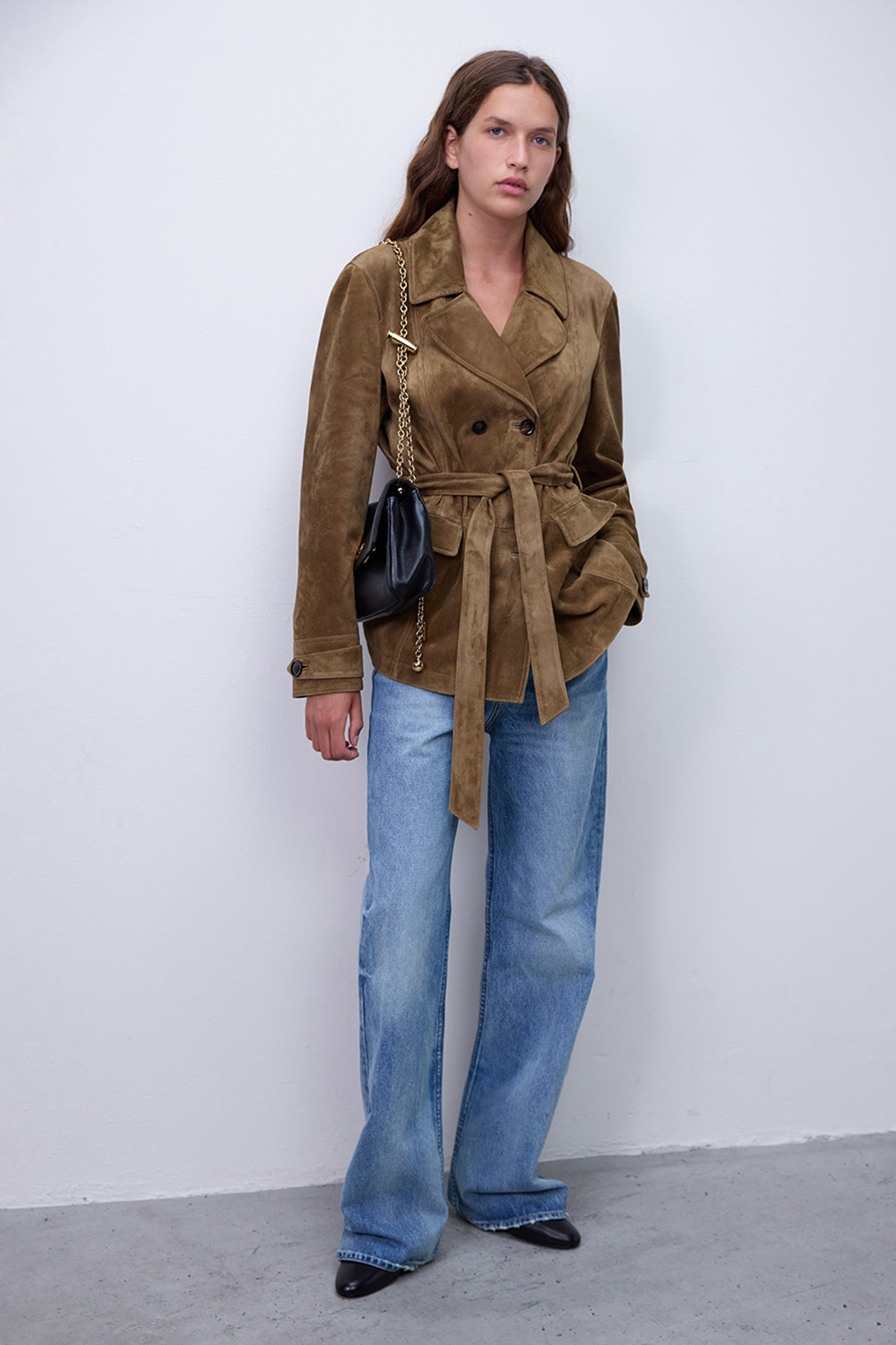 תמונת דוגמן קידמית של תיק קרוסבודי מדיום