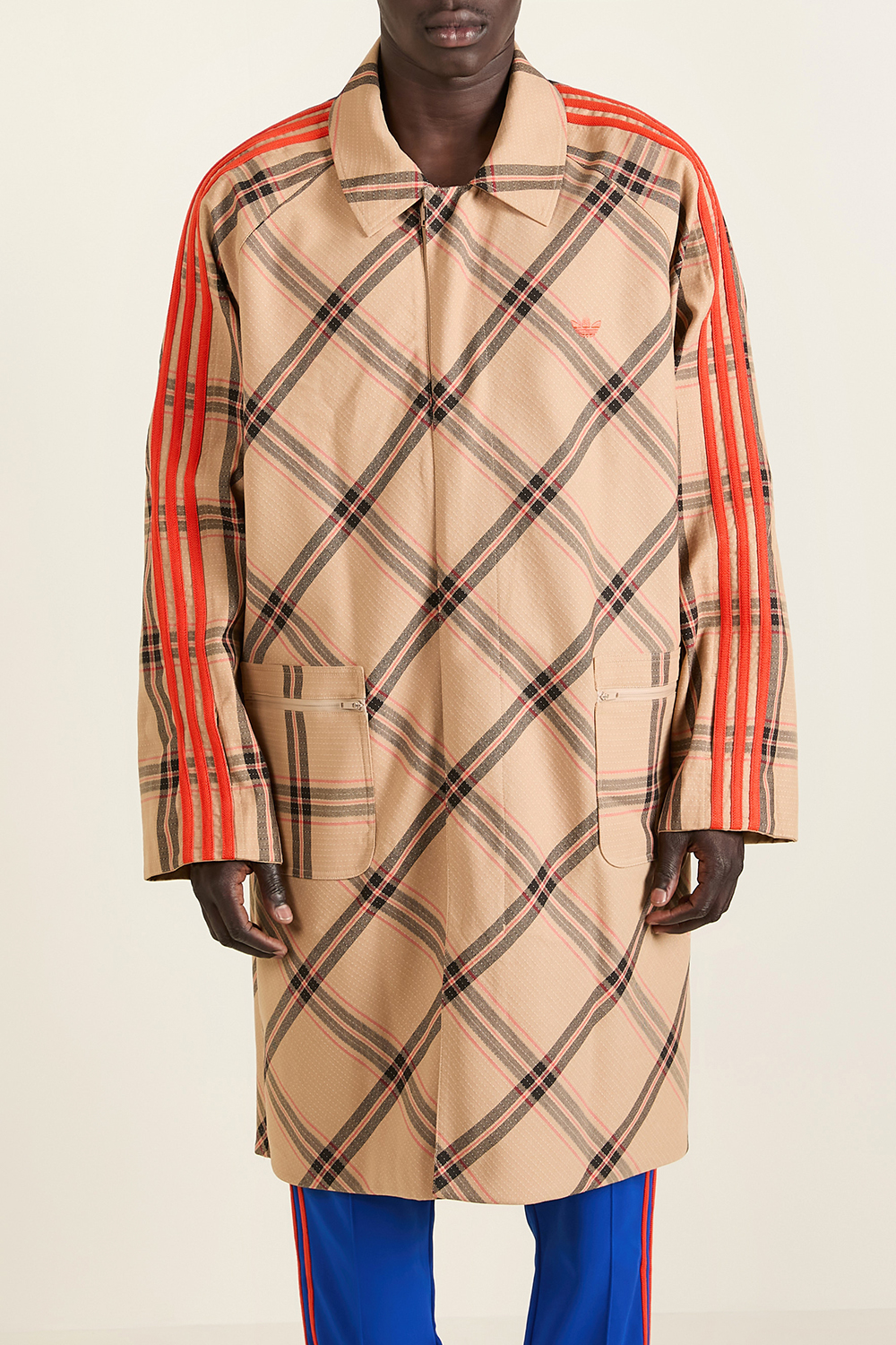 תמונת דוגמן אחורית של אדידס X וולס בונר ז'קט