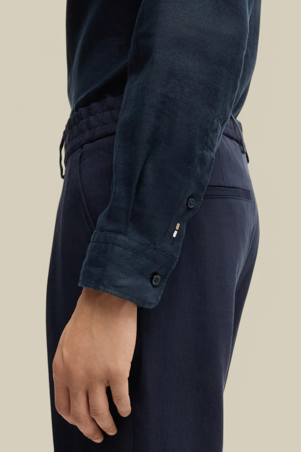 חולצה מכופתרת מפשתן