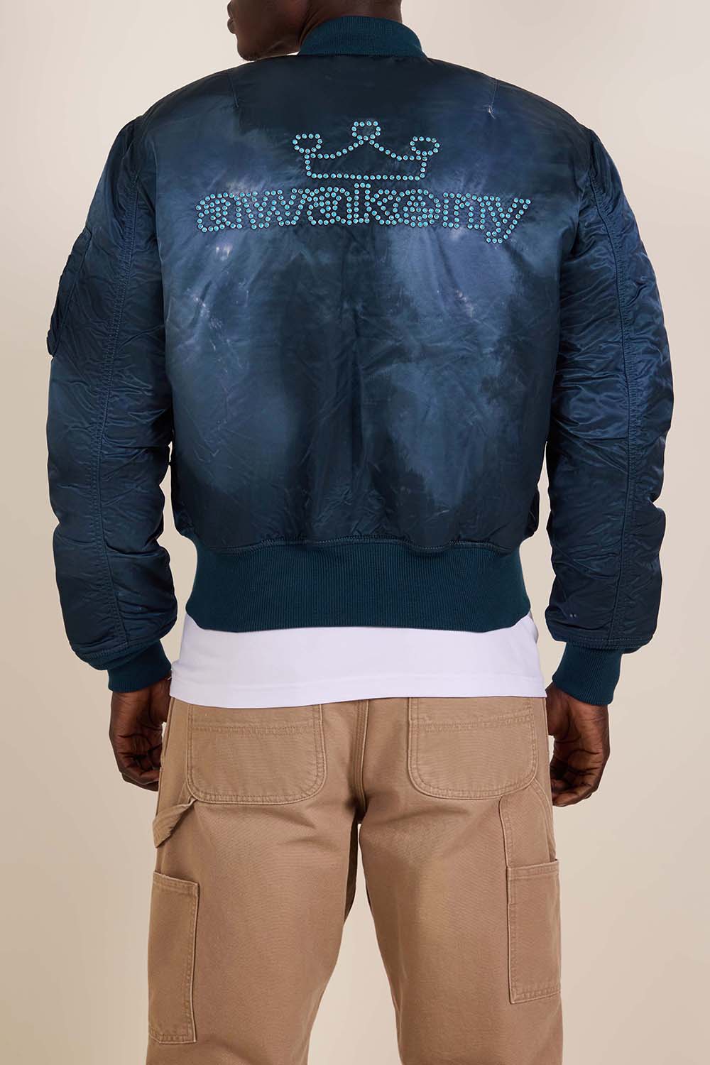 תמונת תקריב דוגמן של אוויק X אלפא אינדסטריז