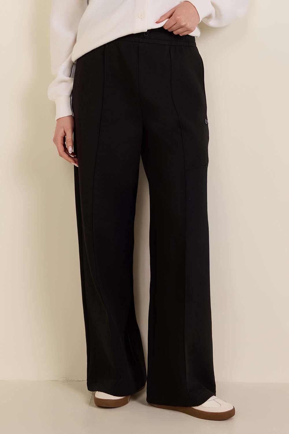 תמונת דוגמן קידמית של מכנסי ג'וגר רחבים