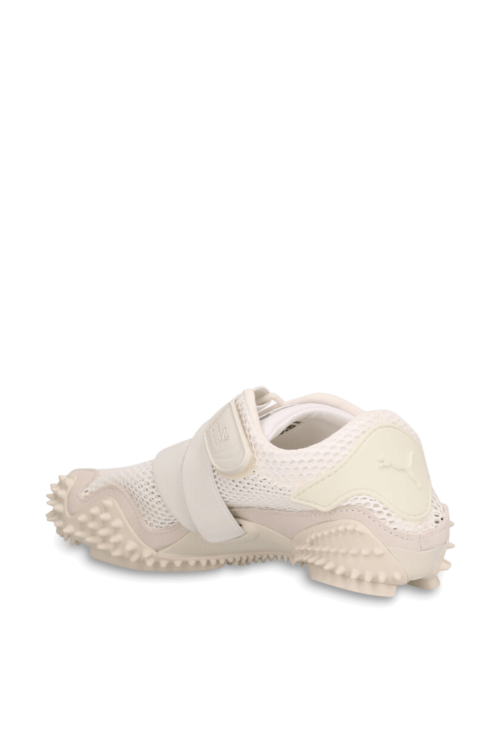 תמונה אחורית של נעלי סניקרס מוסטרו