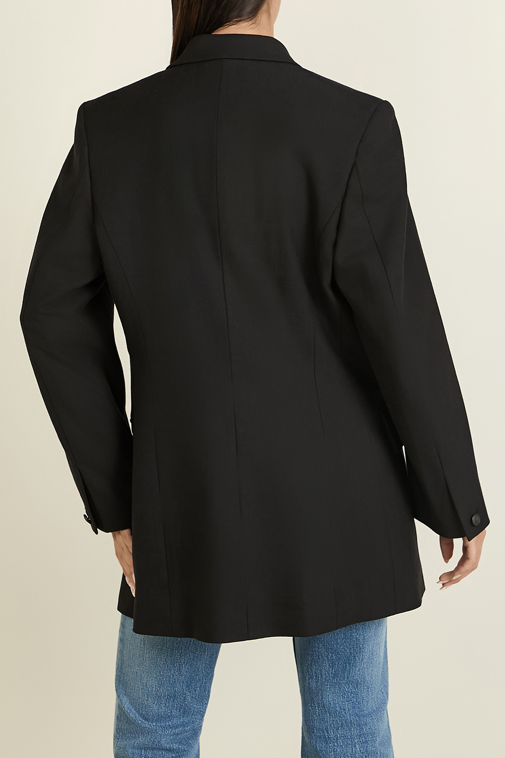 תמונת דוגמן אחורית של ז'קט מחוייט סוזאן