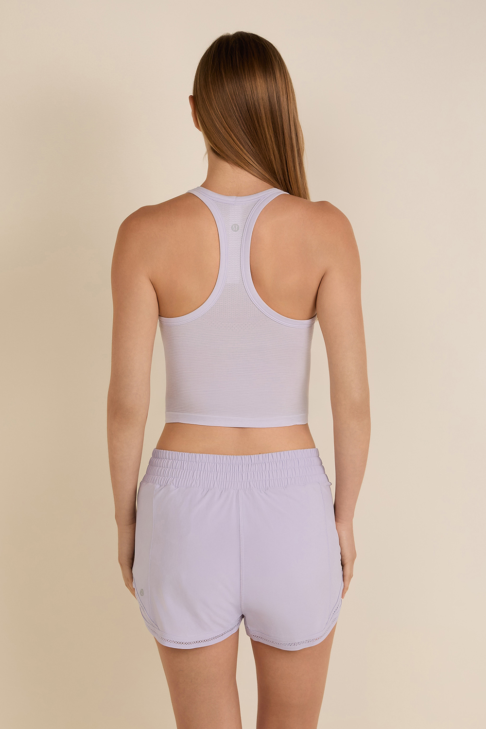 תמונת דוגמן אחורית של Swiftly Tech Cropped Racerback Tank Top 2.0