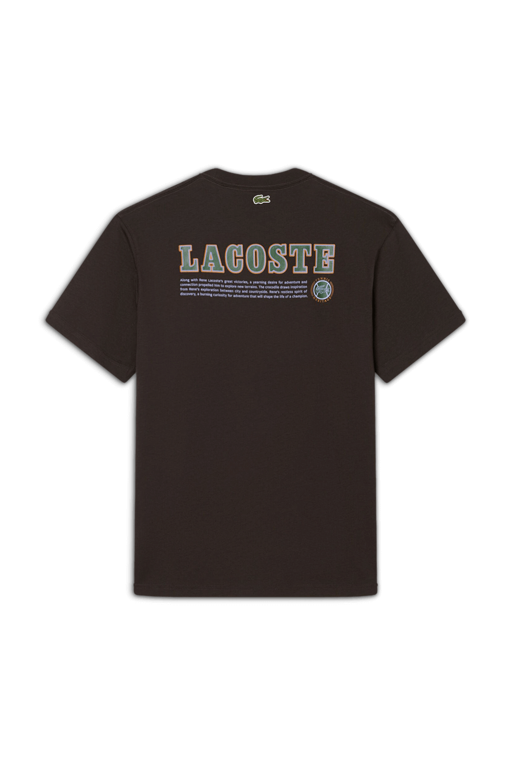 תמונה אחורית של חולצת טי