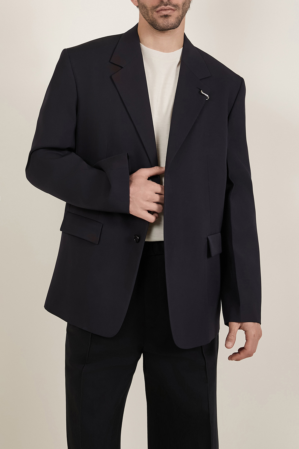 תמונת דוגמן קידמית של ז'קט מחוייט