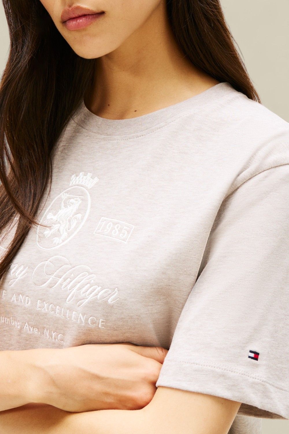 תמונת תקריב דוגמן של חולצת טי