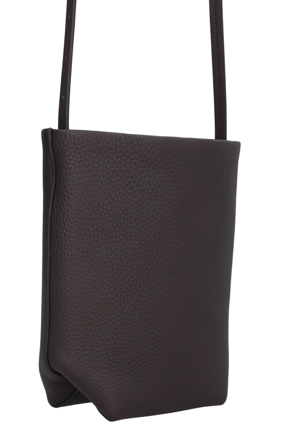 תמונת תקריב של תיק עור קרוסבודי