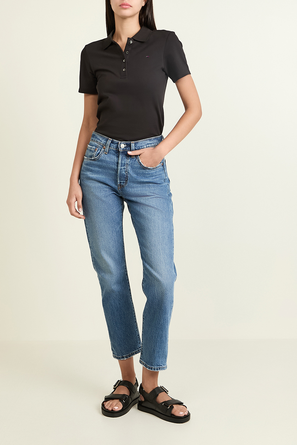 תמונת דוגמן קידמית של סנדלי עור