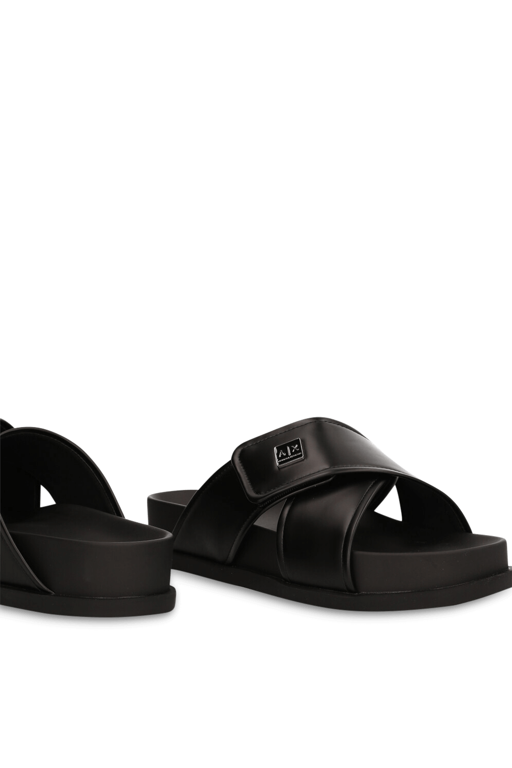 תמונת תקריב של כפכפי סליידס