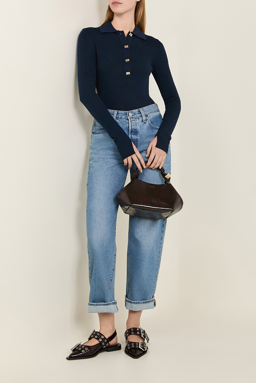 תמונת דוגמן קידמית של תיק בו קרוקו סמול