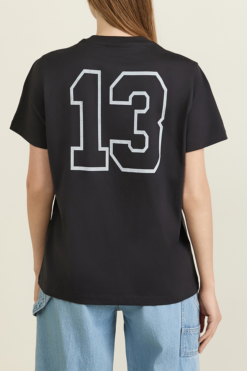 תמונת דוגמן אחורית של חולצת טי