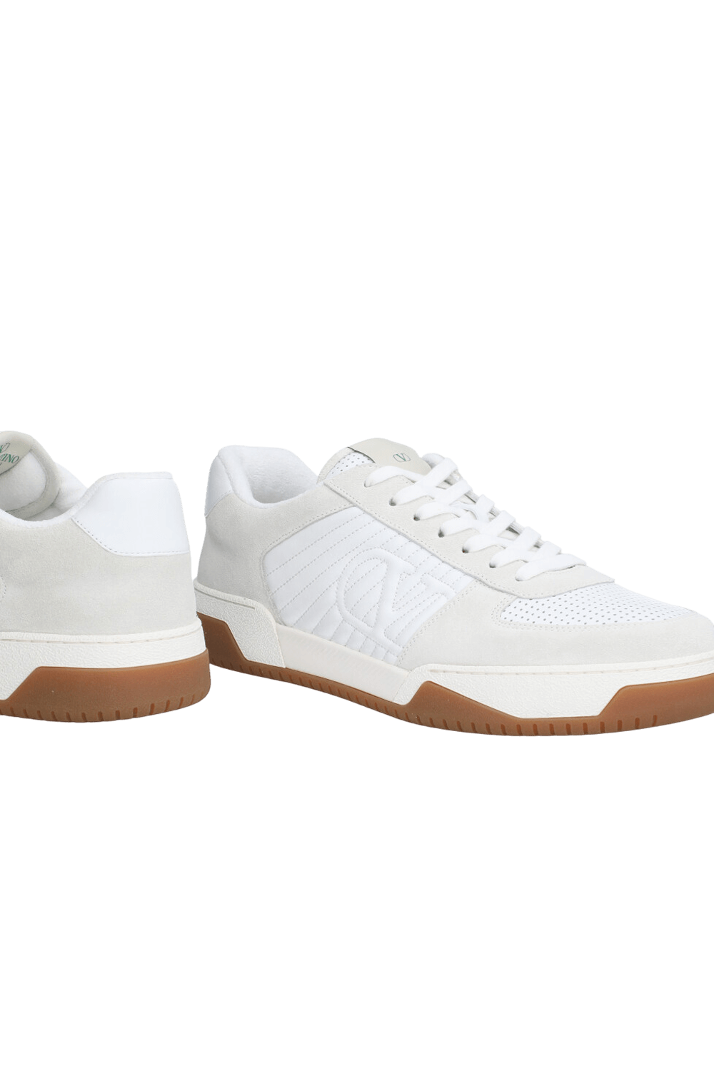 תמונת תקריב של סניקרס עור