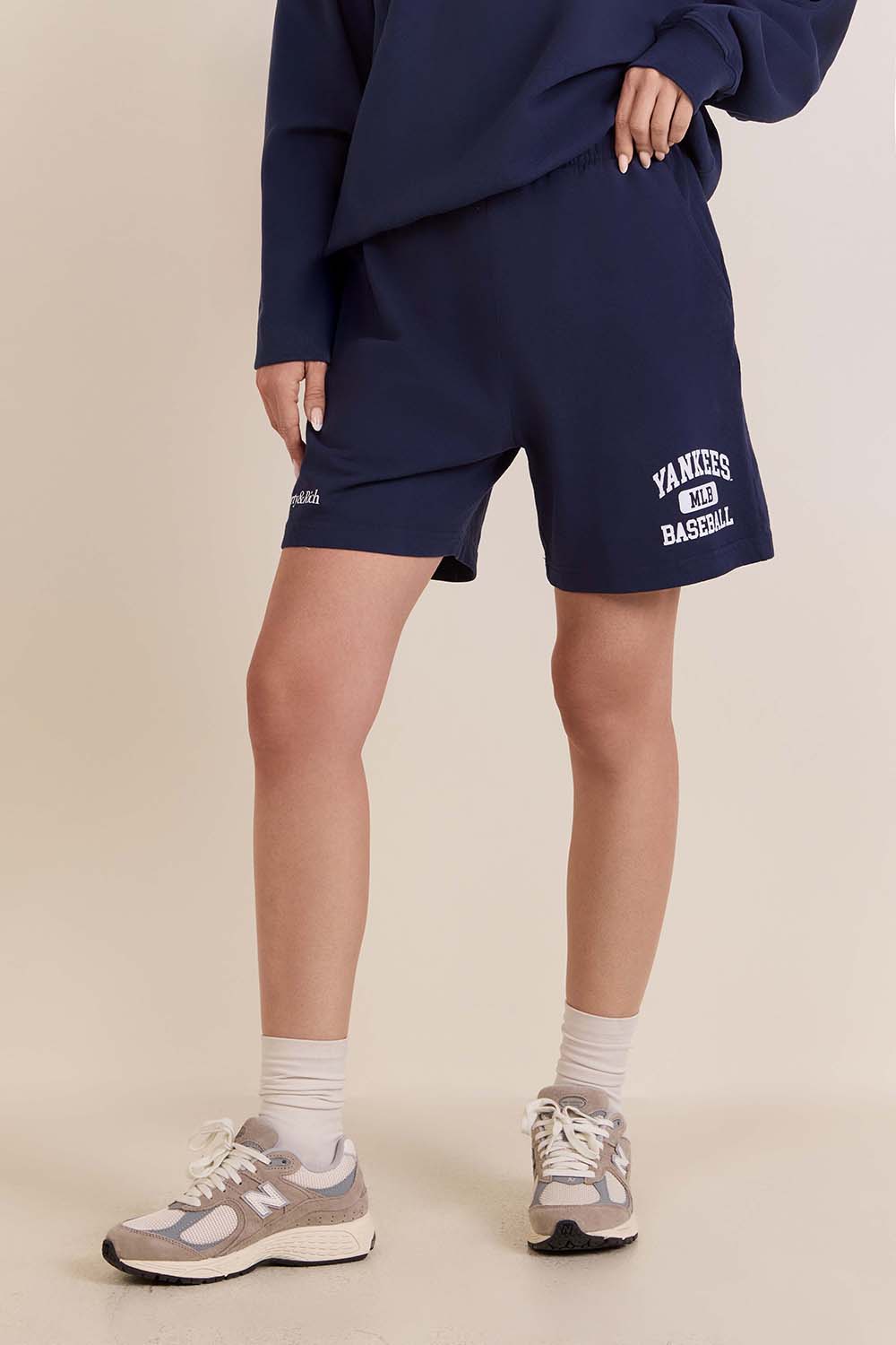 תמונת דוגמן קידמית של מכנסיים קצרים ינקיס