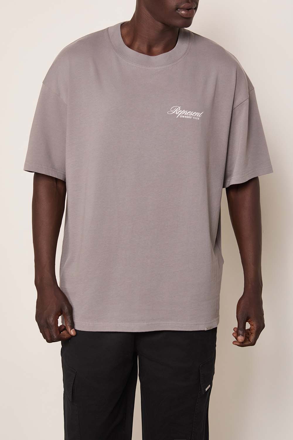 תמונת דוגמן קידמית של חולצת טי