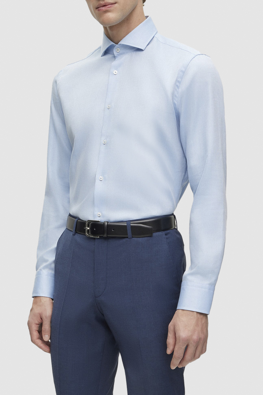 תמונת דוגמן קידמית של חולצה מכופתרת מכותנה