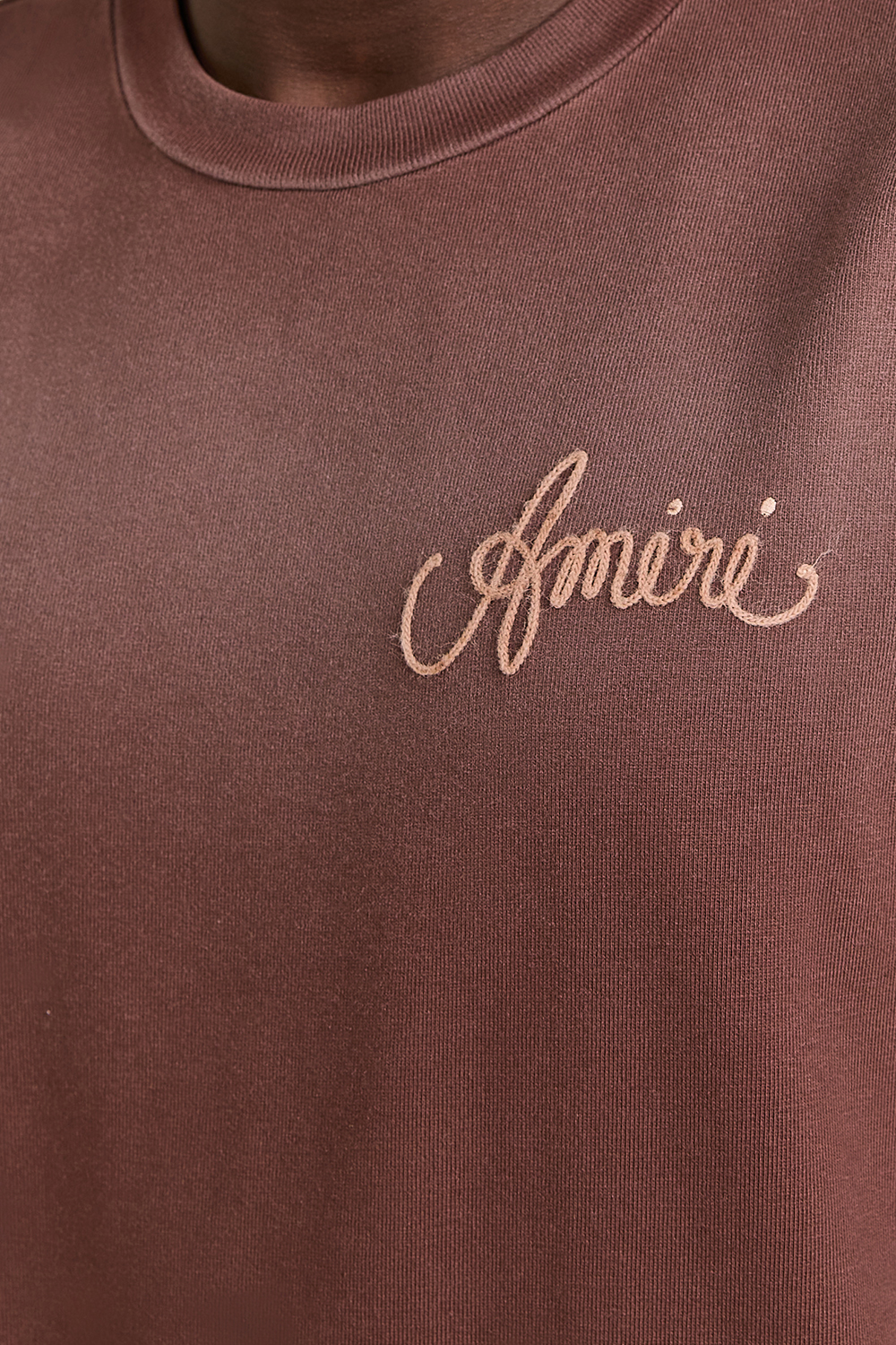 תמונת תקריב דוגמן של חולצת טי