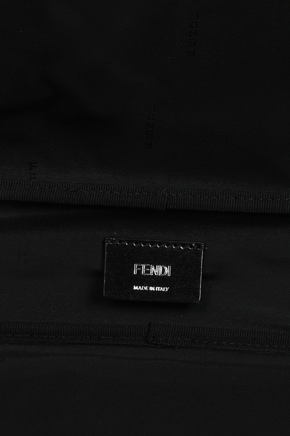 תיק רחצה מעור עם הדפס מונוגרמי בגוון שחור