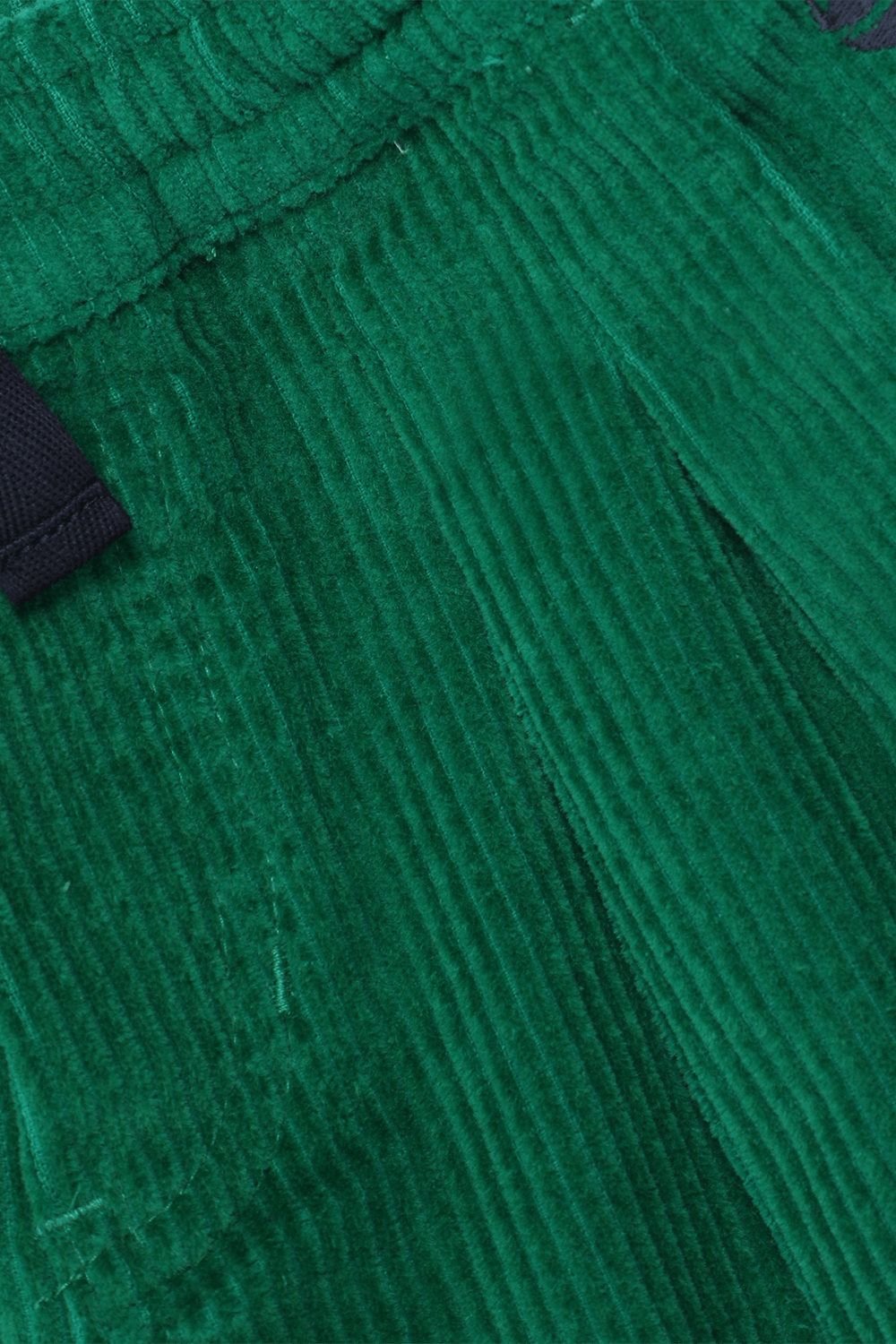 תמונה אחורית של מכנסי קורדרוי - גילאי 4-5