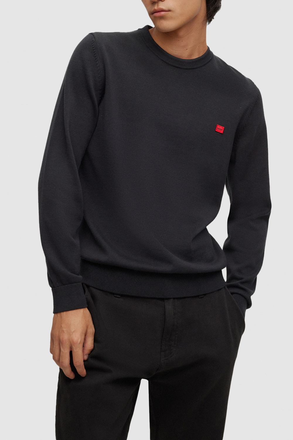 תמונת דוגמן קידמית של סוודר מכותנה אורגנית